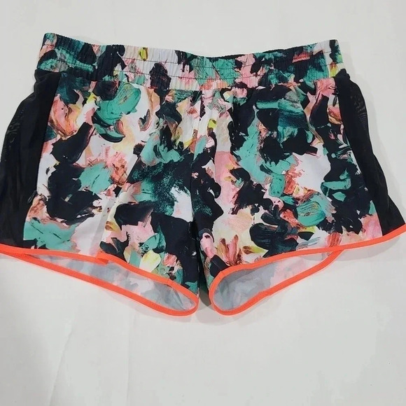 Fabletics Women's Running Shorts Athletic Floral Lined Built in Liner Sz Small - Picture 1 of 6